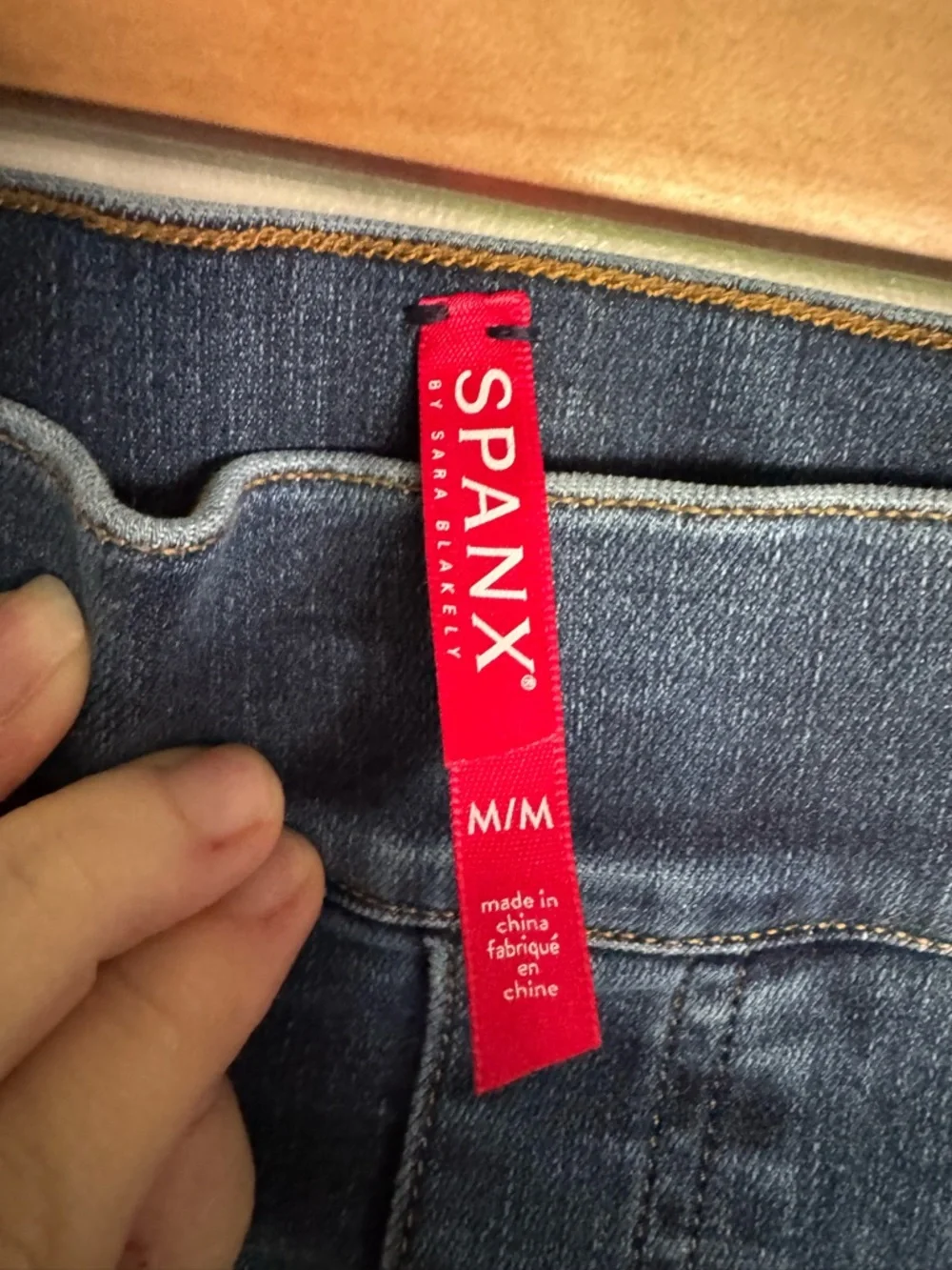 SPANX Pull-On Denim Leggings Sz M Med DarkWash Stretch Skinny Raw Hem Distressed - Picture 4 of 10